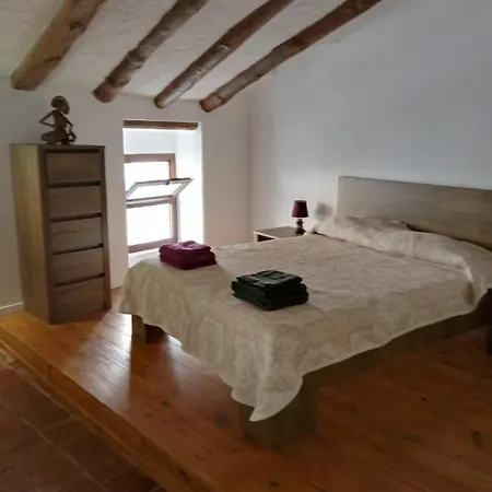Apartment Spacious Attic *