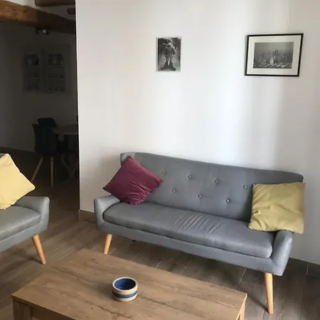 Apartment Spacious Attic *