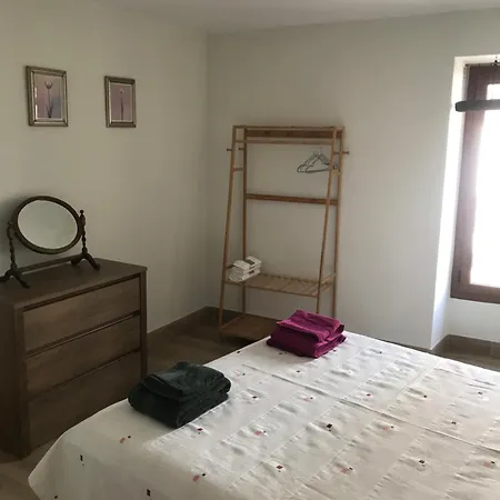 Spacious Attic Apartment *