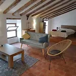 Spacious Attic アパート *