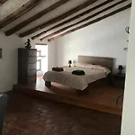 Spacious Attic アパート